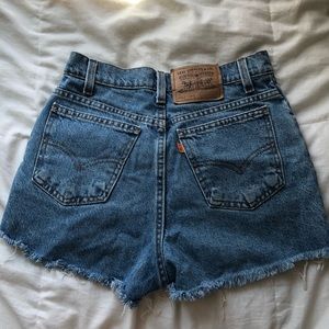 levi shorts